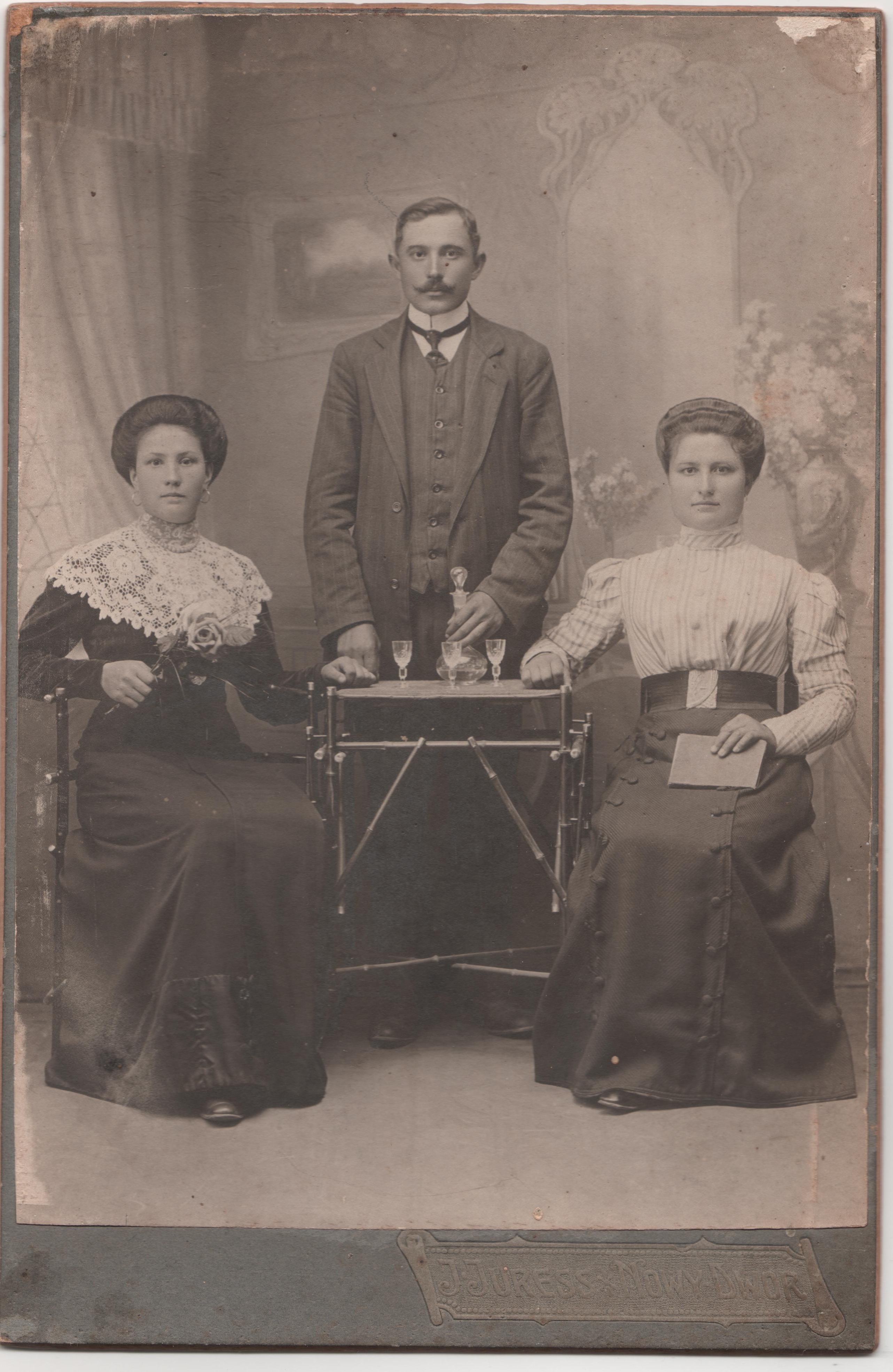 Kornelia z siostrą Marianną Markowską