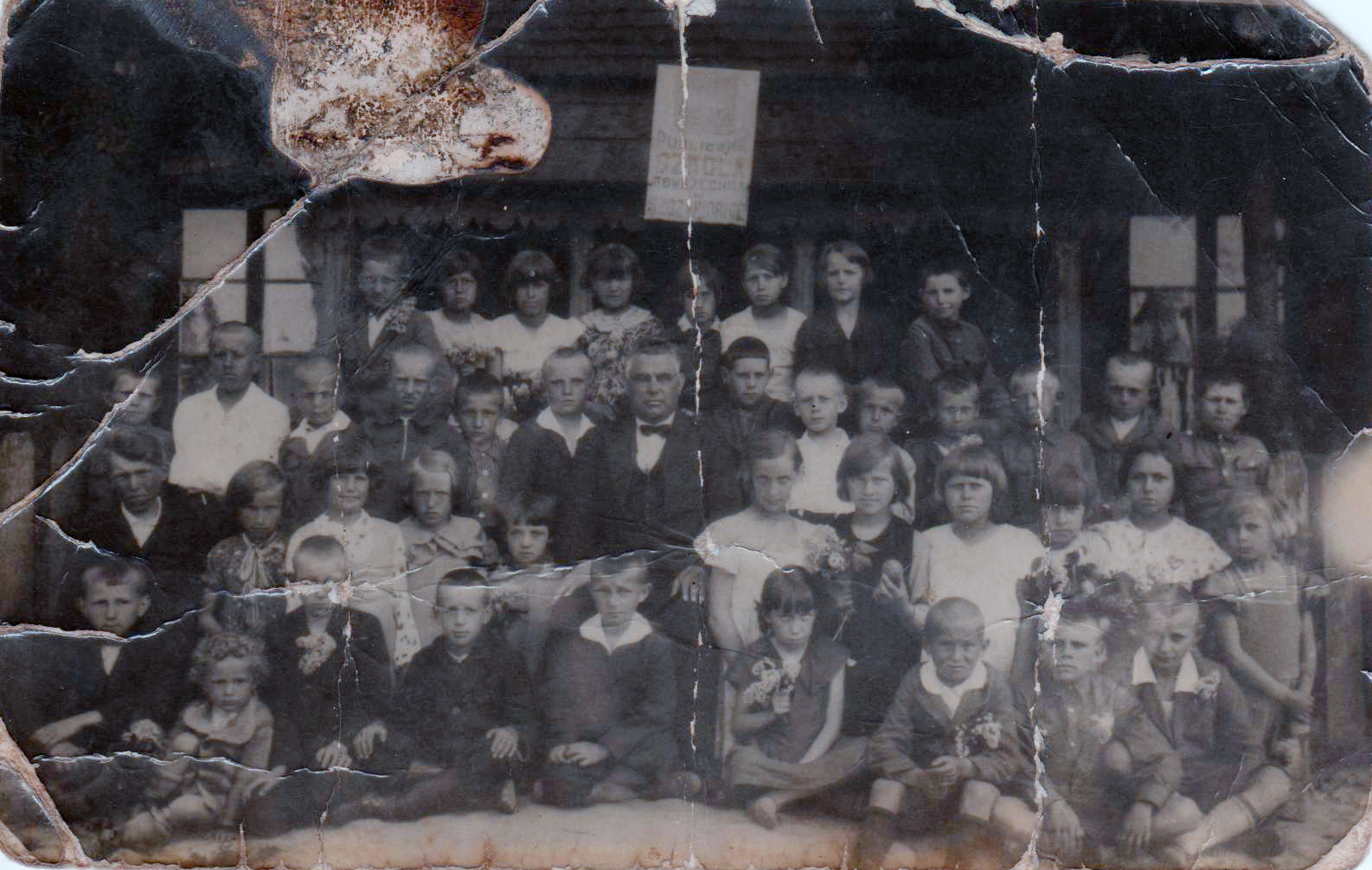 Uczniowie szkoły w Szczypiornie